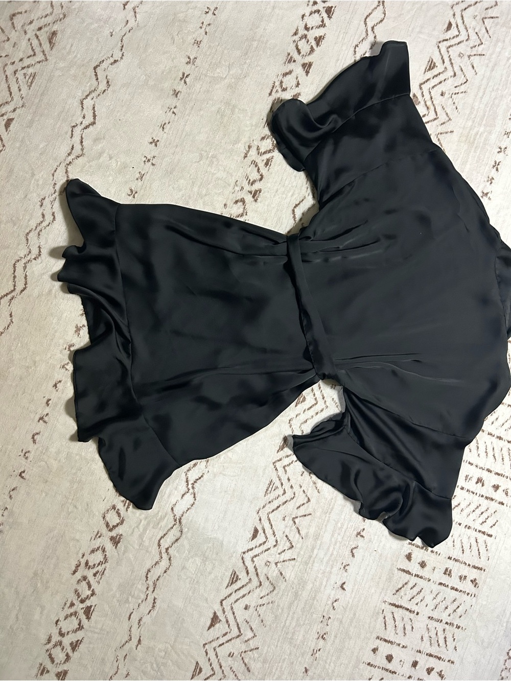 Victoria’s Secret Black Satin Feel Kimono Wrap Robe Ruffle Trim M/L - Picture 7 of 9